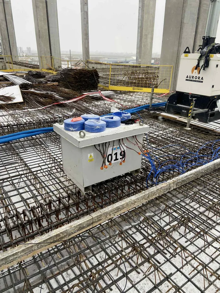 Nagrzewnica transformatorowa na budowie Daimler